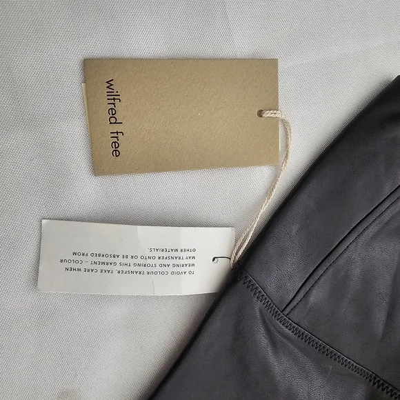 Aritzia Wilfred Free Daria Pant XS Tall Black Vegan Leather Legging NWT - Picture 6 of 11